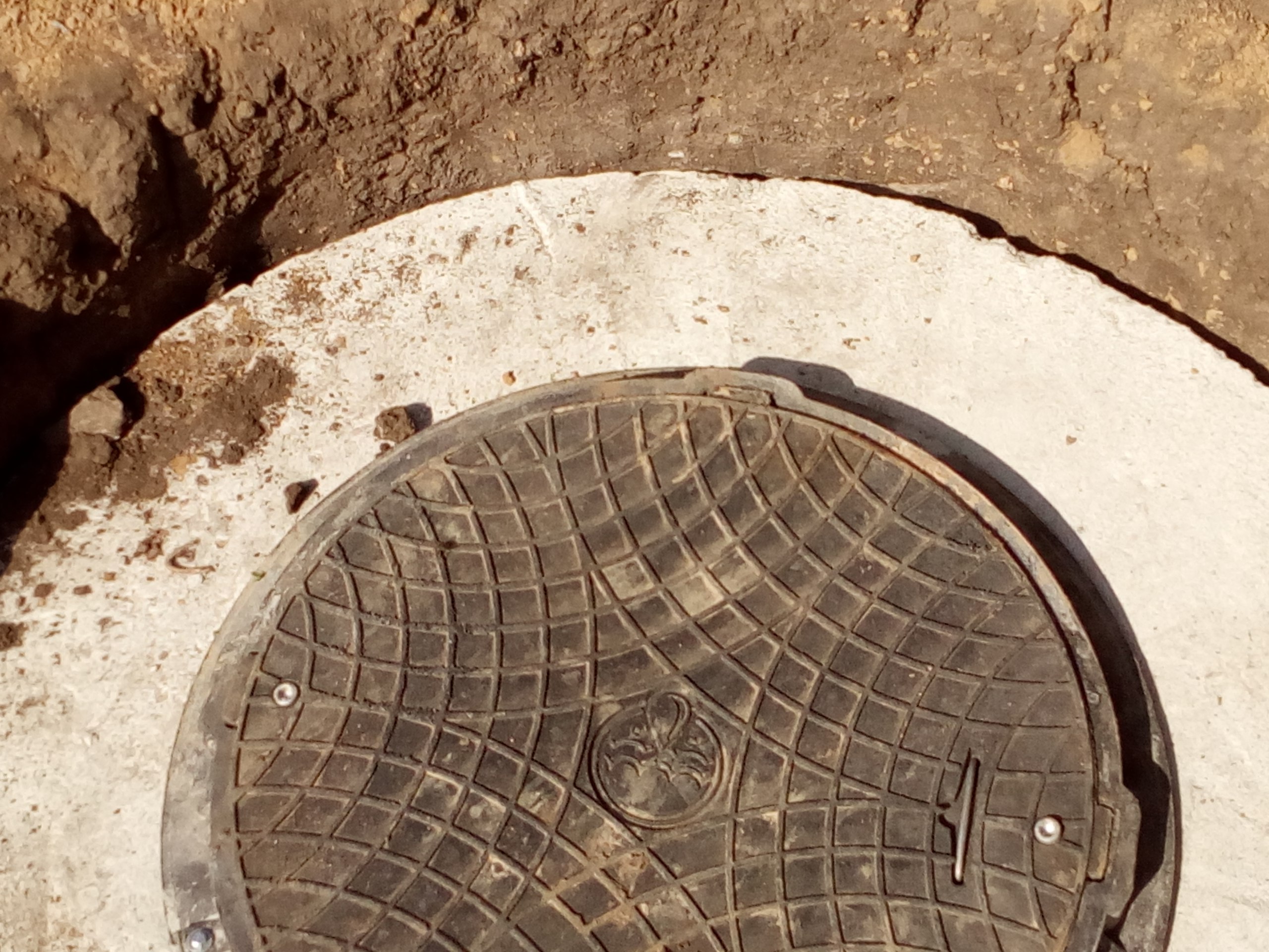 Установка септиков - Строительство сливных ям, канализационного септика ...